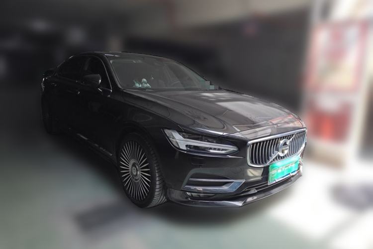 Used Volvo S90 2020 T5 Zhiyuan Luxury Edition Front Right 45 Deg