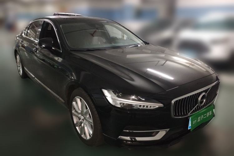 Used Volvo S90 2020 Facelifted T5 Zhiyi Luxury Edition Front Right 45 Deg