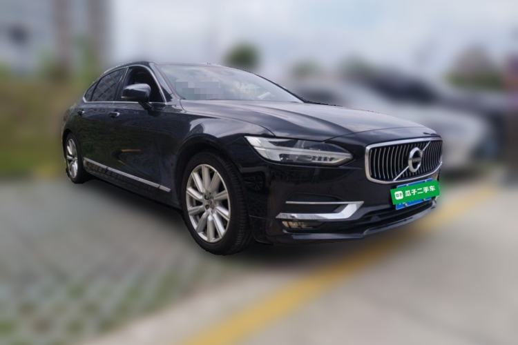 Used Volvo S90 2020 T5 Zhiyuan Luxury Edition Front Right 45 Deg