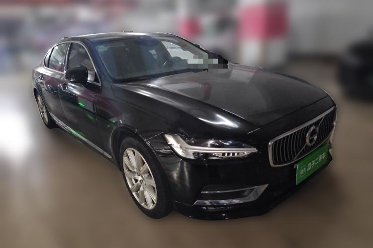 Used Volvo S90 2020 T5 Zhiyi Luxury Edition Front Right 45 Deg