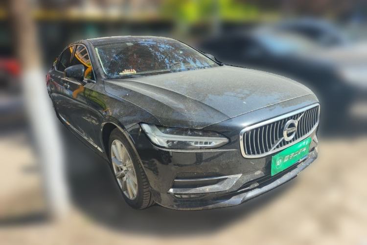 Used Volvo S90 2020 Facelifted T5 Zhiyi Luxury Edition Front Right 45 Deg