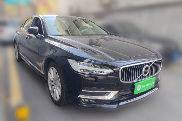 Used Volvo S90 2020 T5 Zhiyi Luxury Edition Front Right 45 Deg