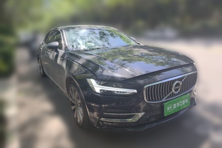 Used Volvo S90 2020 T5 Zhiyuan Luxury Edition Front Right 45 Deg