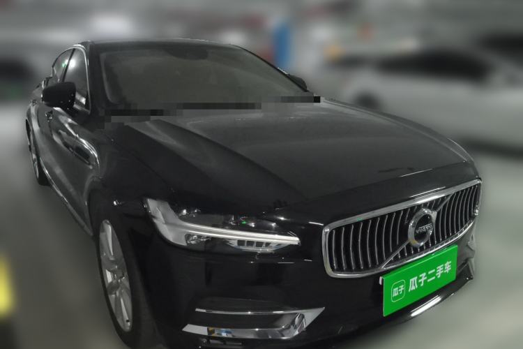 Used Volvo S90 2020 T5 Zhiyi Luxury Edition Front Right 45 Deg