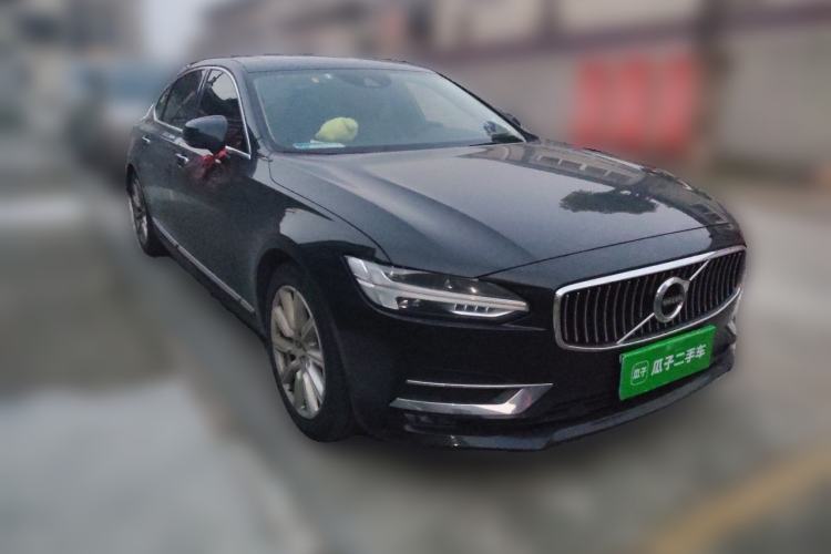 Used Volvo S90 2020 Facelifted T5 Zhiyi Luxury Edition Front Right 45 Deg