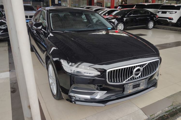 Used Volvo S90 2020 Facelifted T5 Zhiyi Luxury Edition Front Right 45 Deg