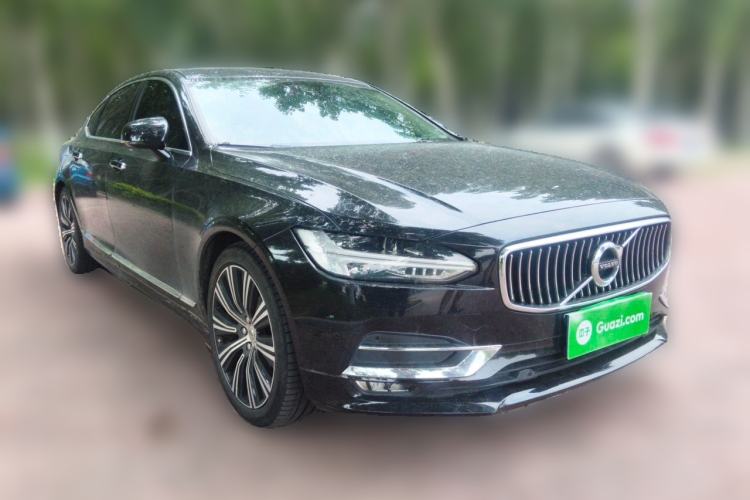 Used Volvo S90 2020 T5 Zhiyi Luxury Edition Front Right 45 Deg