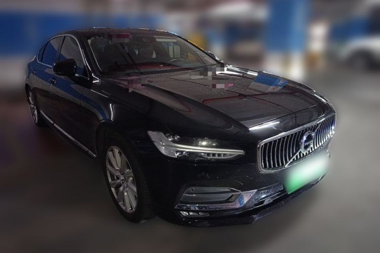 Used Volvo S90 2020 T5 Zhiyi Luxury Edition Front Right 45 Deg