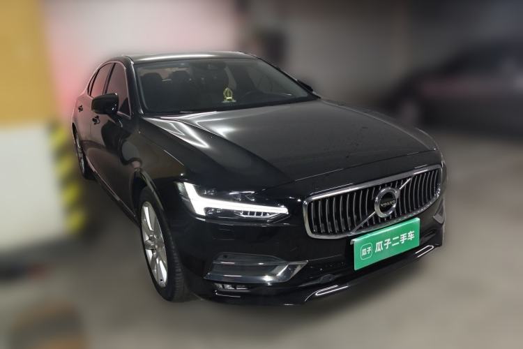 Used Volvo S90 2020 T5 Zhiyuan Luxury Edition Front Right 45 Deg