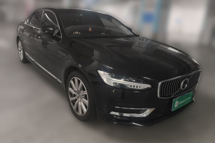 Used Volvo S90 2020 T5 Zhiyuan Luxury Edition Front Right 45 Deg