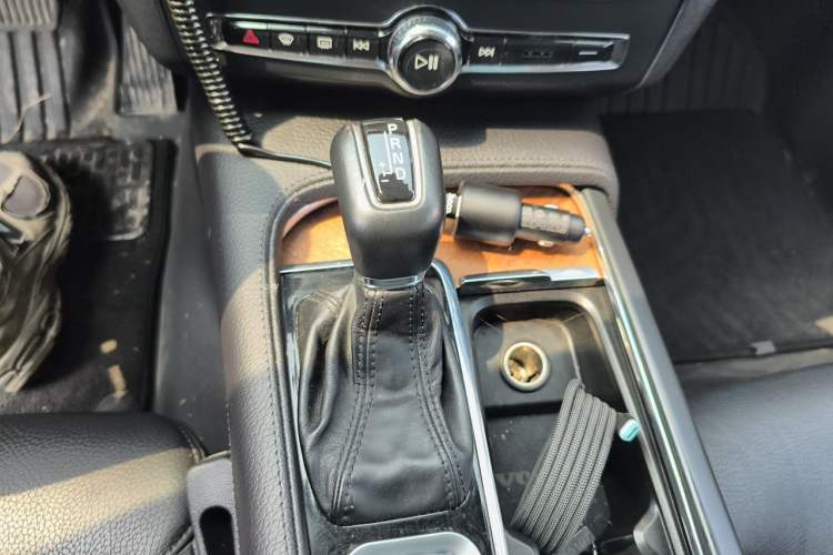 Used Volvo S90 2020 T5 Zhiyi Luxury Edition Gear Lever