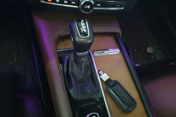 Used Volvo S90 2020 T5 Zhiyi Luxury Edition Gear Lever