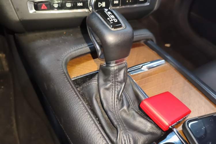 Used Volvo S90 2020 T5 Zhiyi Luxury Edition Gear Lever