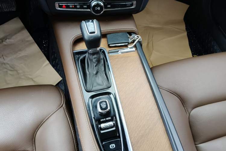 Used Volvo S90 2020 T5 Zhiyi Luxury Edition Gear Lever