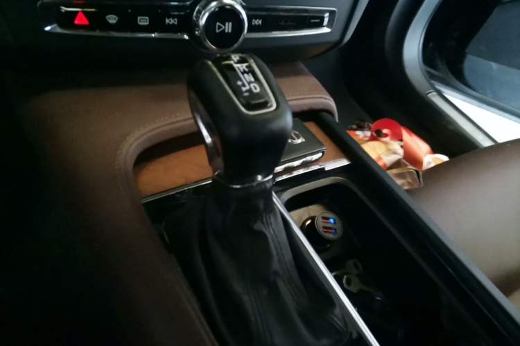 Used Volvo S90 2020 T5 Zhiyi Luxury Edition Gear Lever