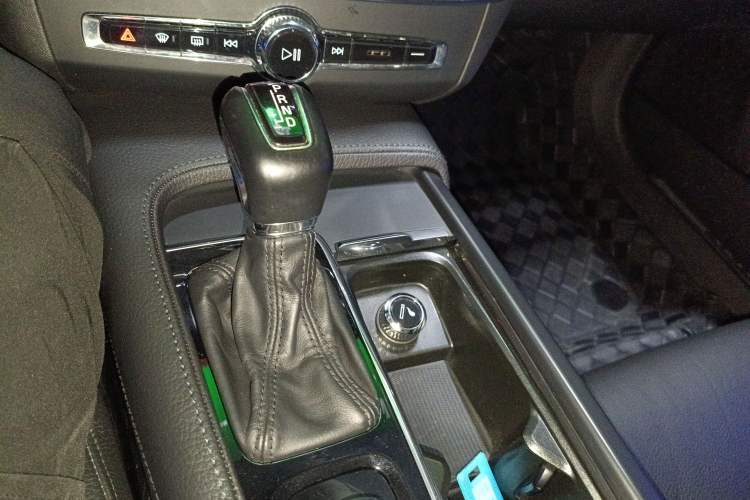 Used Volvo S90 2020 T5 Zhiyi Sport Edition Gear Lever