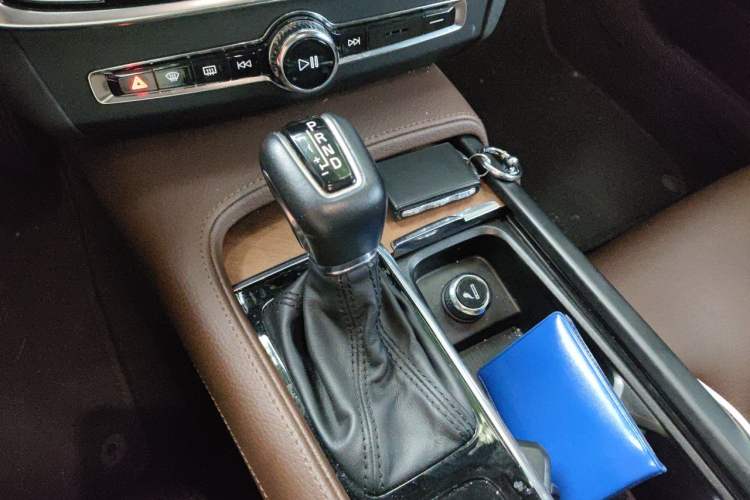 Used Volvo S90 2020 T5 Zhiyi Luxury Edition Gear Lever