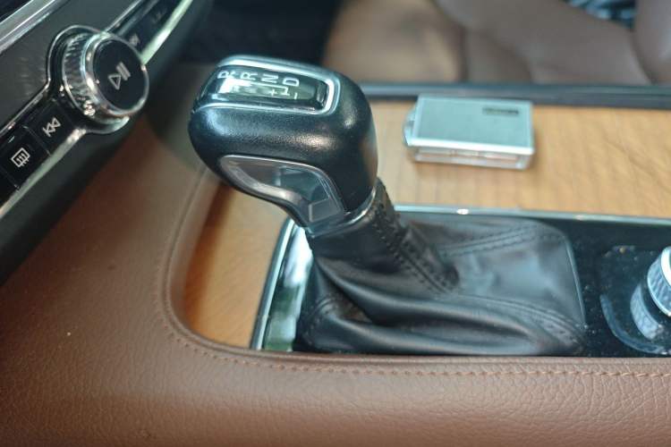 Used Volvo S90 2020 Facelifted T5 Zhiyi Luxury Edition Gear Lever