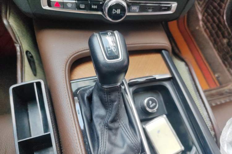 Used Volvo S90 2020 T5 Zhiyi Luxury Edition Gear Lever