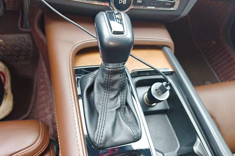 Used Volvo S90 2020 T5 Zhiya Luxury Edition Gear Lever
