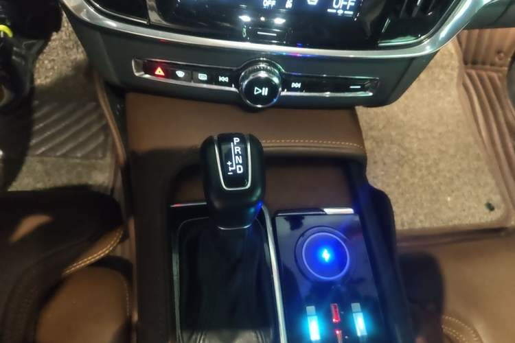Used Volvo S90 2020 T5 Zhiya Luxury Edition Gear Lever