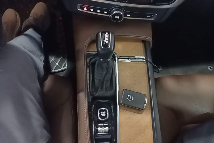 Used Volvo S90 2020 T5 Zhiyi Luxury Edition Gear Lever