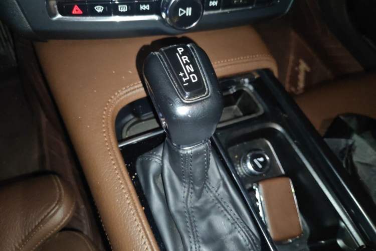 Used Volvo S90 2020 T5 Zhiyuan Luxury Edition Gear Lever