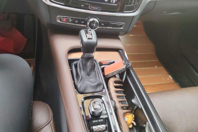 Used Volvo S90 2020 T5 Zhiyi Luxury Edition Gear Lever