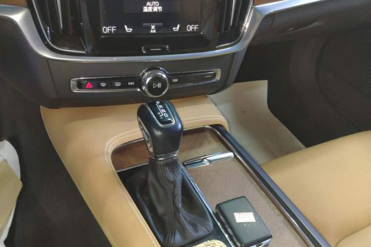 Used Volvo S90 2020 T5 Zhiyi Luxury Edition Gear Lever
