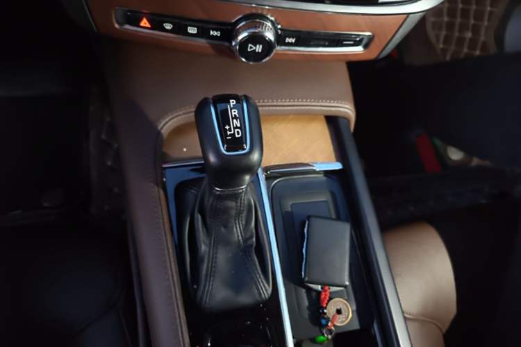 Used Volvo S90 2020 Facelifted T5 Zhiyi Luxury Edition Gear Lever