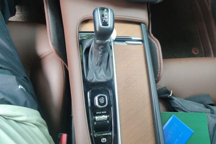 Used Volvo S90 2020 T5 Zhiyi Luxury Edition Gear Lever