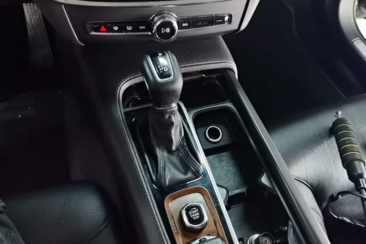 Used Volvo S90 2020 T5 Zhiyi Luxury Edition Gear Lever