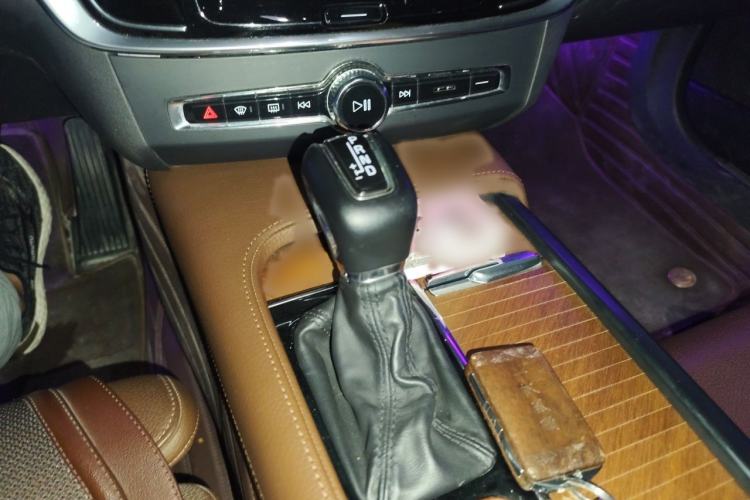 Used Volvo S90 2020 T5 Zhiyuan Luxury Edition Gear Lever