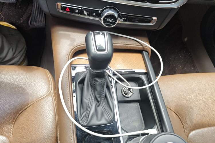 Used Volvo S90 2020 T5 Zhiyi Luxury Edition Gear Lever