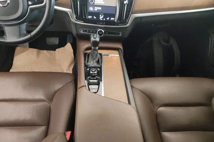 Used Volvo S90 2020 T5 Zhiyi Luxury Edition Gear Lever