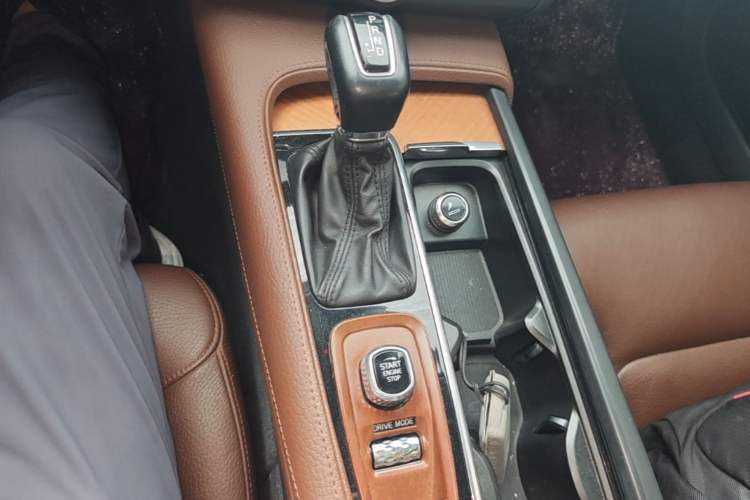 Used Volvo S90 2020 T5 Zhiyi Luxury Edition Gear Lever