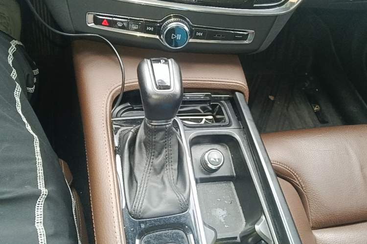 Used Volvo S90 2020 T5 Zhiyuan Luxury Edition Gear Lever