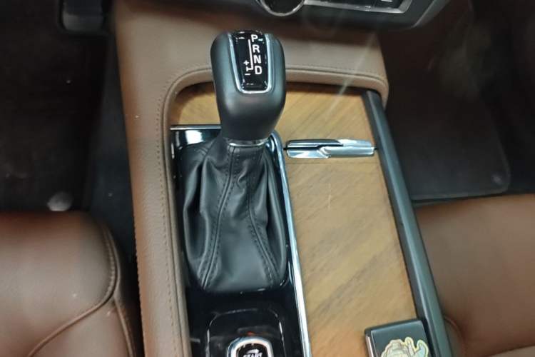 Used Volvo S90 2020 Facelifted T5 Zhiyi Luxury Edition Gear Lever