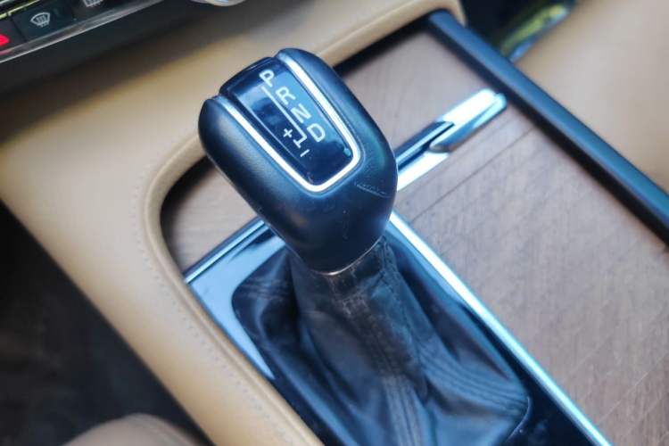 Used Volvo S90 2020 T5 Zhiyi Luxury Edition Gear Lever