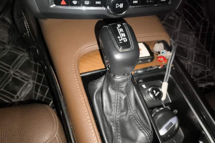Used Volvo S90 2020 T5 Zhiyi Luxury Edition Gear Lever