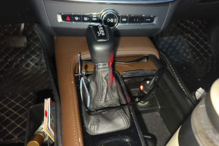 Used Volvo S90 2020 T5 Zhiyi Luxury Edition Gear Lever