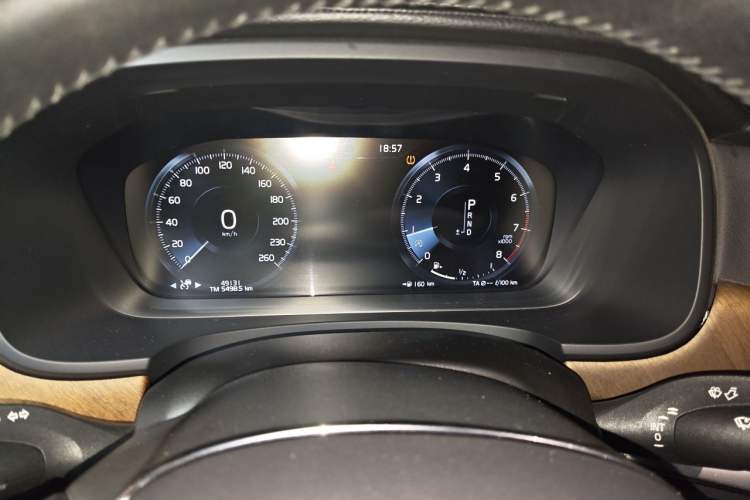 Used Volvo S90 2020 T5 Zhiyuan Luxury Edition Instrument Cluster