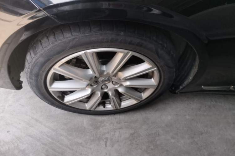 Used Volvo S90 2020 T5 Zhiyi Luxury Edition Left Front Wheel Hub