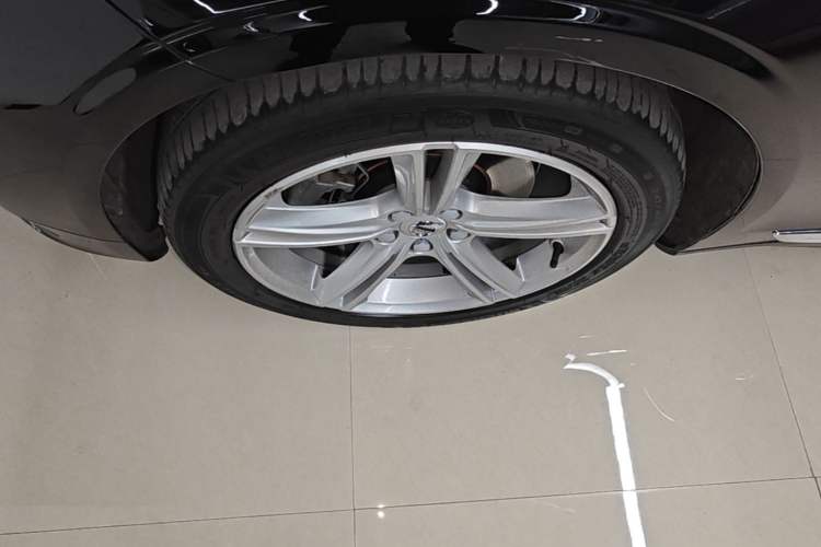 Used Volvo S90 2020 T5 Zhiyi Luxury Edition Left Front Wheel Hub