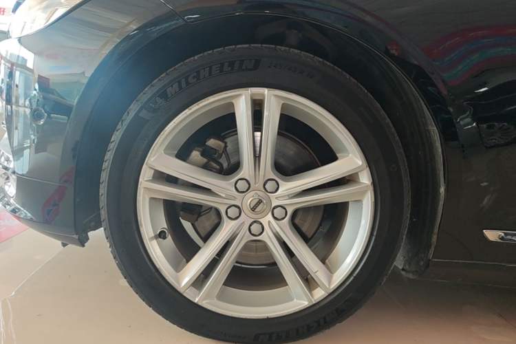Used Volvo S90 2020 T5 Zhiyi Luxury Edition Left Front Wheel Hub