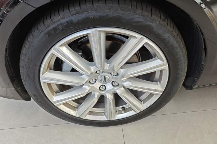 Used Volvo S90 2020 T5 Zhiya Luxury Edition Left Front Wheel Hub