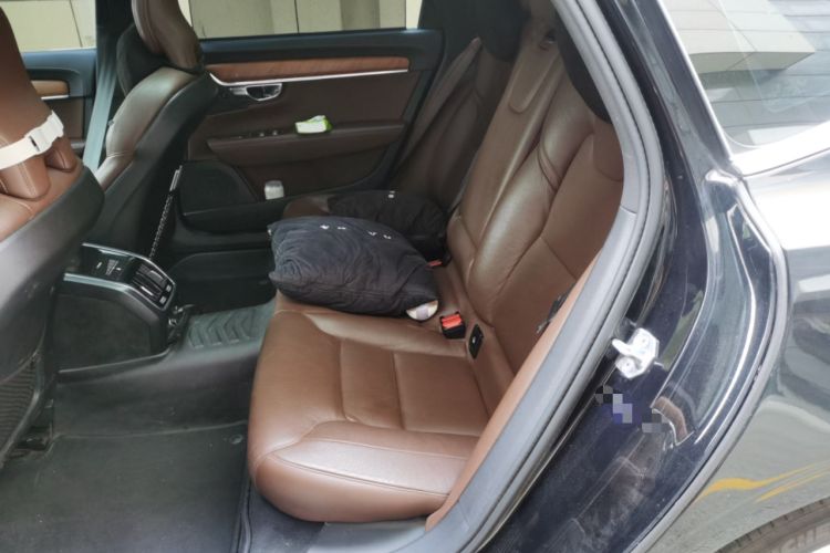 Used Volvo S90 2020 Facelift T5 Smart & Luxurious Edition Left Rear Seat