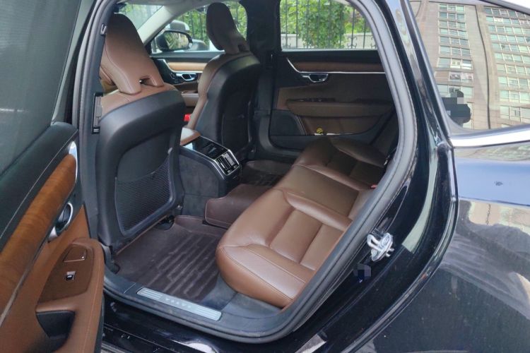 Used Volvo S90 2020 Facelift T5 Smart & Luxurious Edition Left Rear Seat