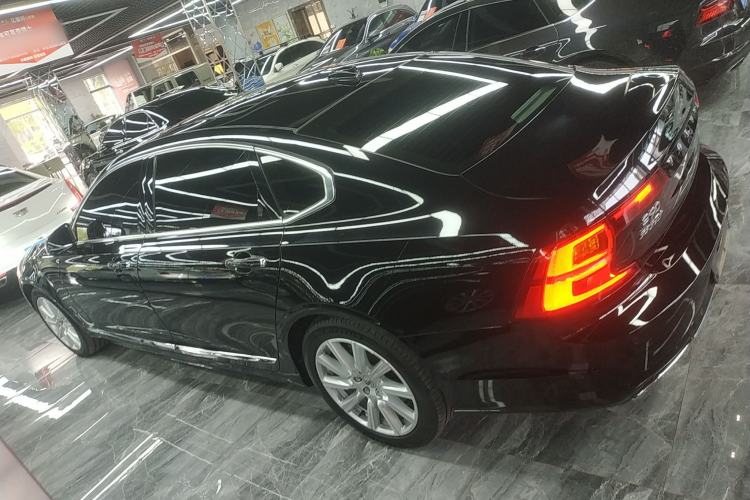 Used Volvo S90 2020 Facelifted T5 Zhiyi Luxury Edition Left Side