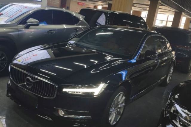 Volvo S90 2020 T5 Zhiyi Luxury Edition с пробегом